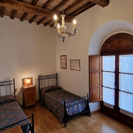 Ogni Finestra E Un Quadro - Appartamento Ad アッシジ エクステリア 写真